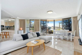 Resort Stay in Surfers Paradise Beach Apartment